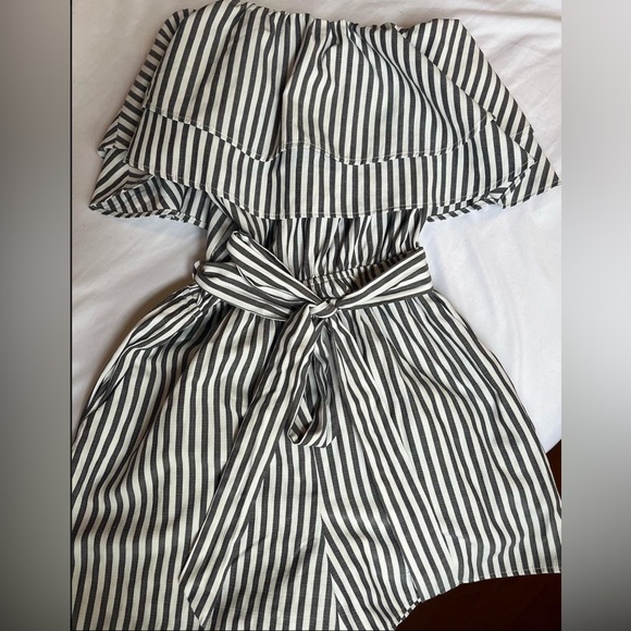 Striped One Shoulder Romper. Sz Sm - Picture 2 of 4
